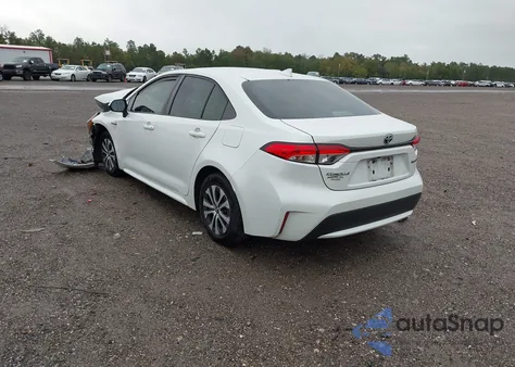 2021 Toyota Corolla Le z USA, uszkodzony, nr VIN JTDEAMDE7MJ006930